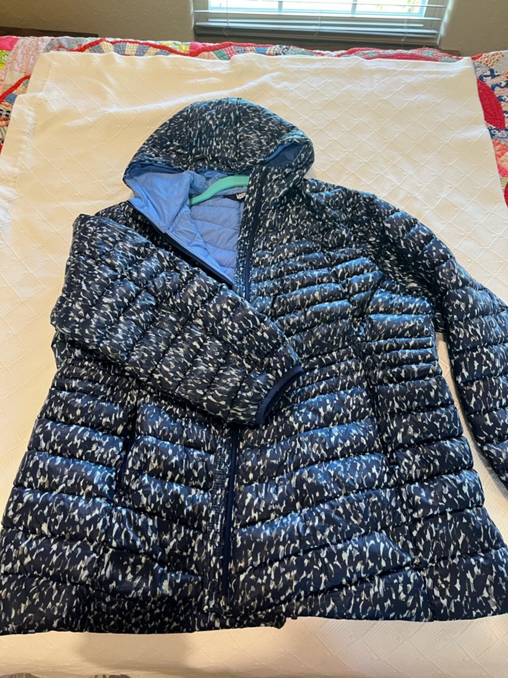 Lands' End Navy and White Wanderweight Down Packable  Jacket with Hood